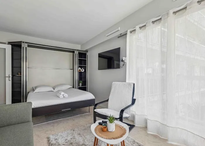 Appartamento Le Charme Parisien – Balcon&parking Privé Parigi