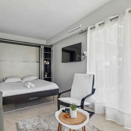 Lägenhet Le Charme Parisien - Balcon & Parking Prive Paris